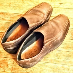 Ecco Helsinki 2  Brown Leather Slip-On Shoes